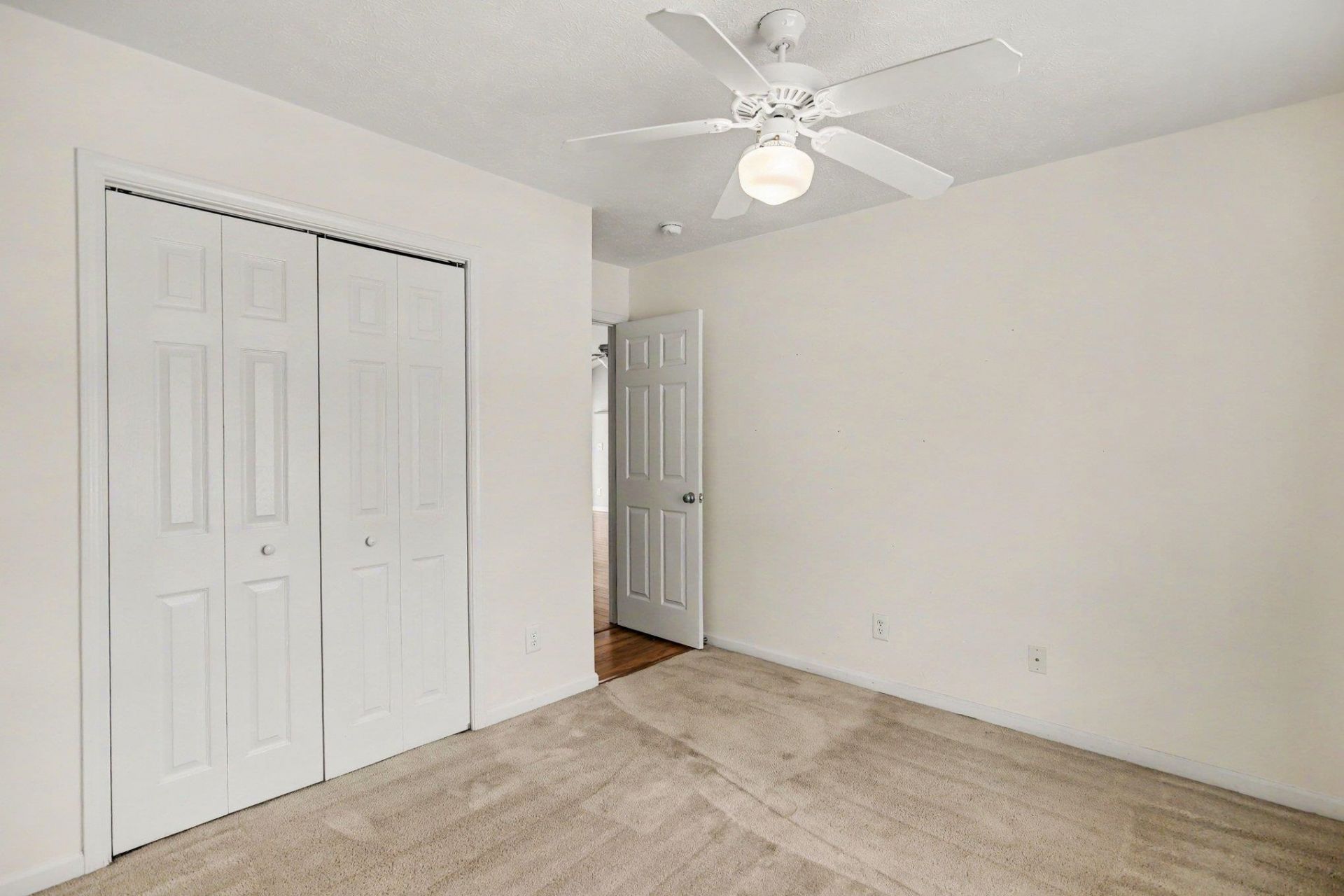 665 W Perry Rd. Photo 19