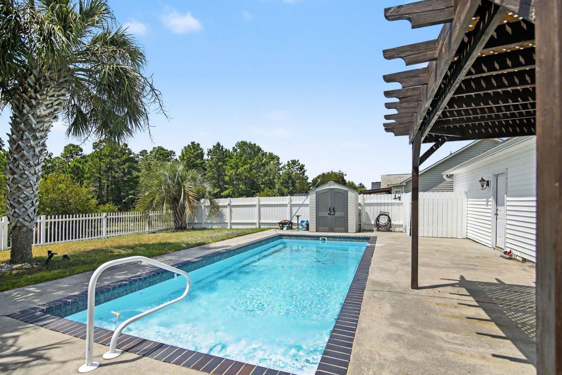665 W Perry Rd. Photo 25