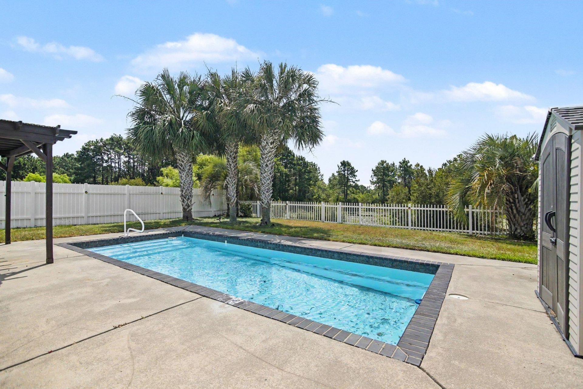 665 W Perry Rd. Photo 26