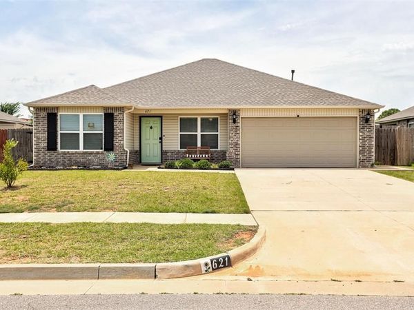 621 Fox Hollow Court, Newcastle, OK 73065