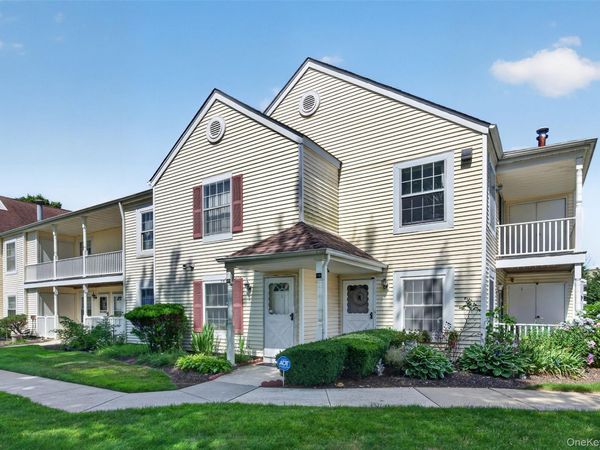 178 Fairview Circle, Middle Island, NY 11953