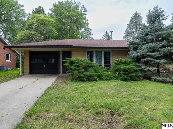 2409 S 36Th Street, Lincoln, NE 68506