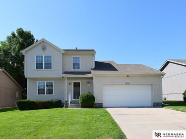 15069 Bedford Avenue, Omaha, NE 68116
