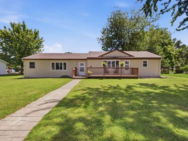613 E Elm Avenue, Olivia, MN 56277