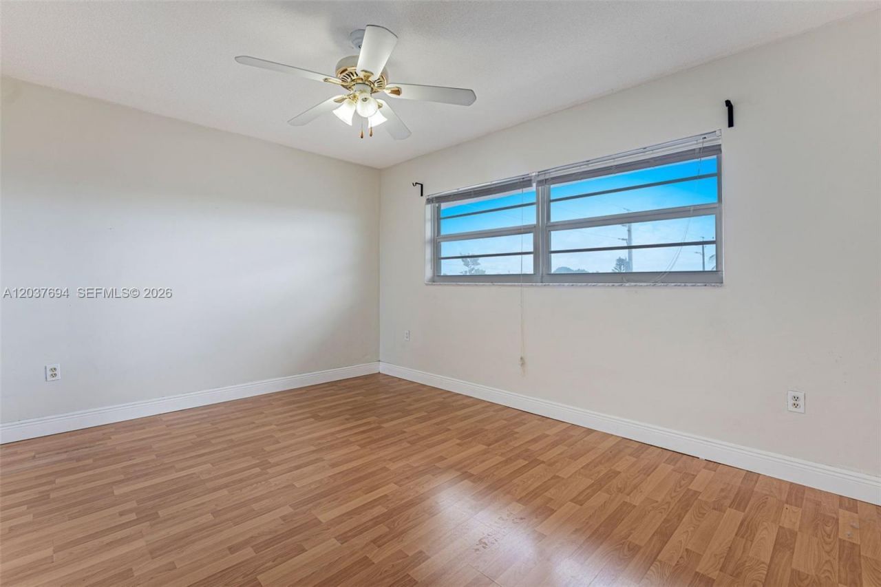 1100 W 35th St , Unit 23, Hialeah, FL 33012 Photo