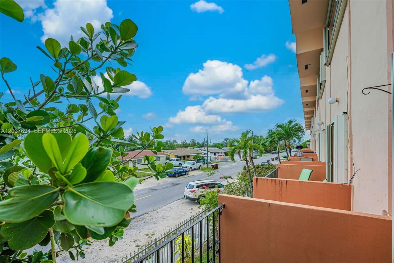 1100 W 35th St , Unit 23, Hialeah, FL 33012 Photo