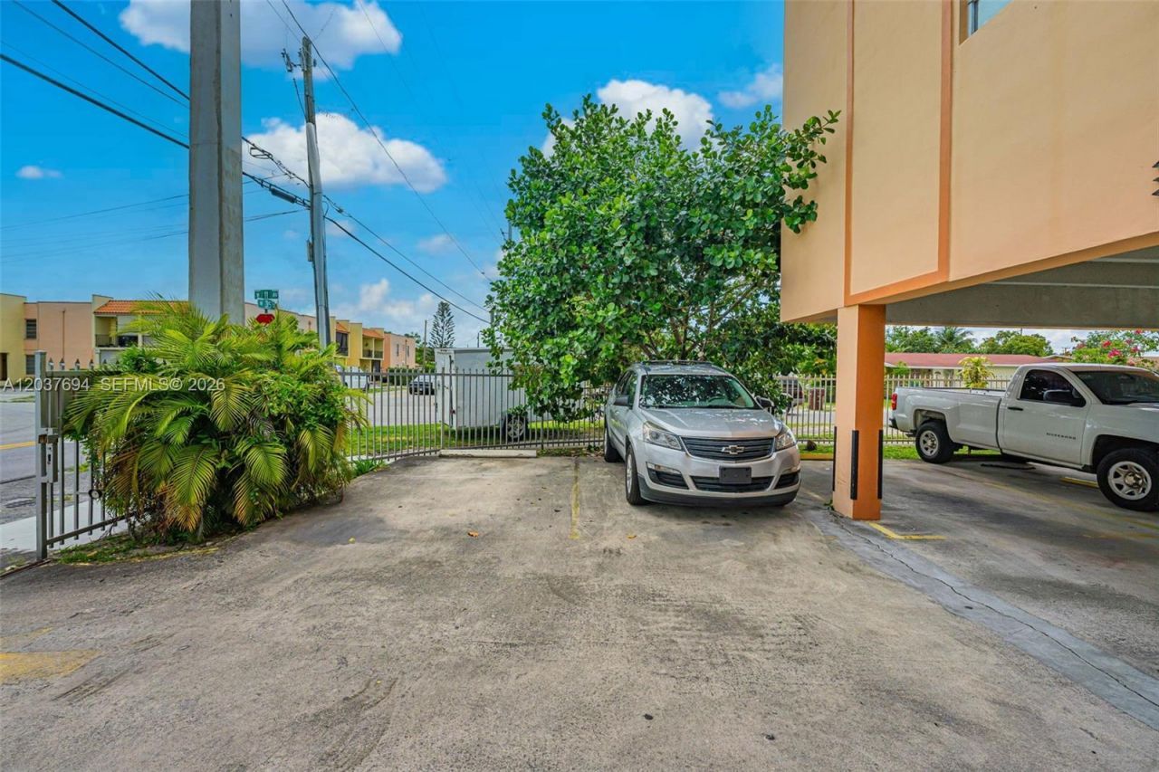 1100 W 35th St , Unit 23, Hialeah, FL 33012 Photo