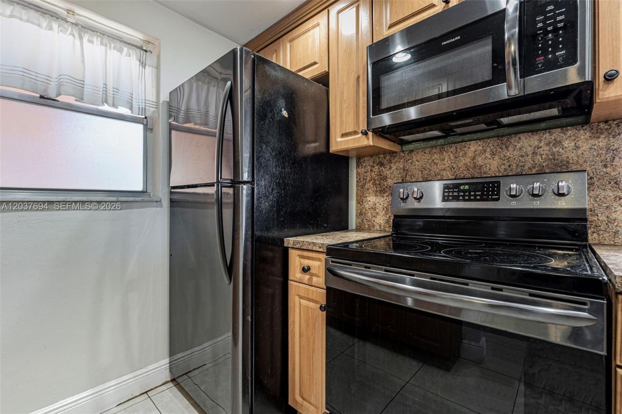 1100 W 35th St , Unit 23, Hialeah, FL 33012 Photo