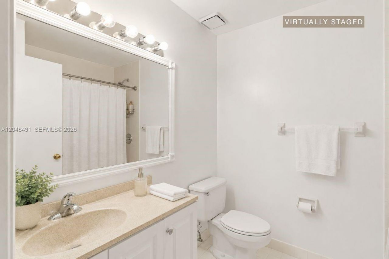 10014 Hammocks Blvd, Unit 204-4, Miami, FL 33196 Photo