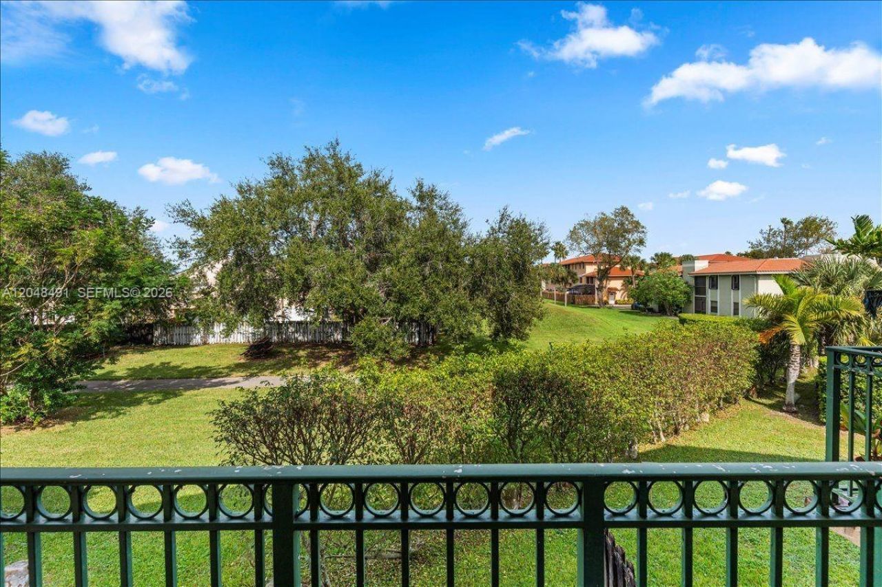 10014 Hammocks Blvd , Unit 204-4, Miami, FL 33196 Photo