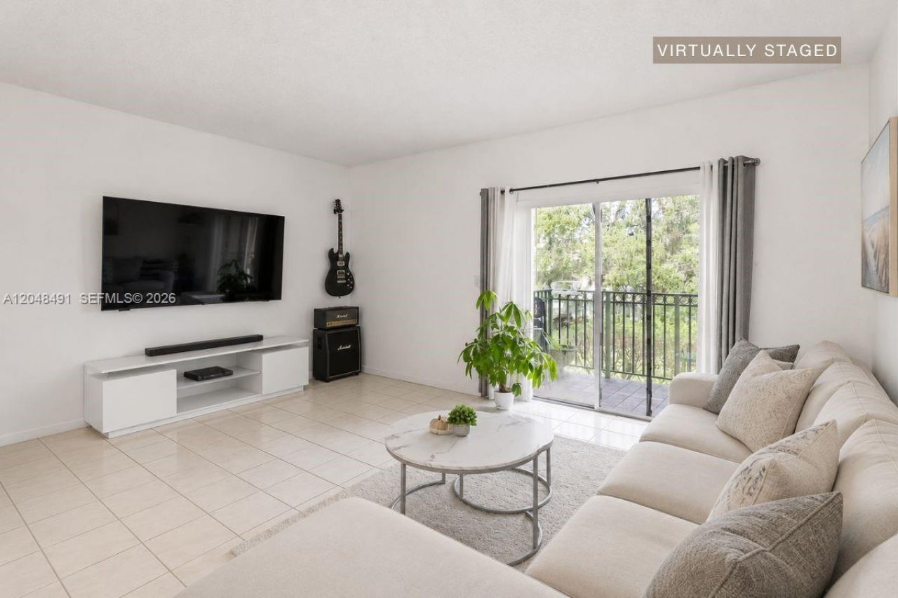 10014 Hammocks Blvd, Unit 204-4, Miami, FL 33196 Photo