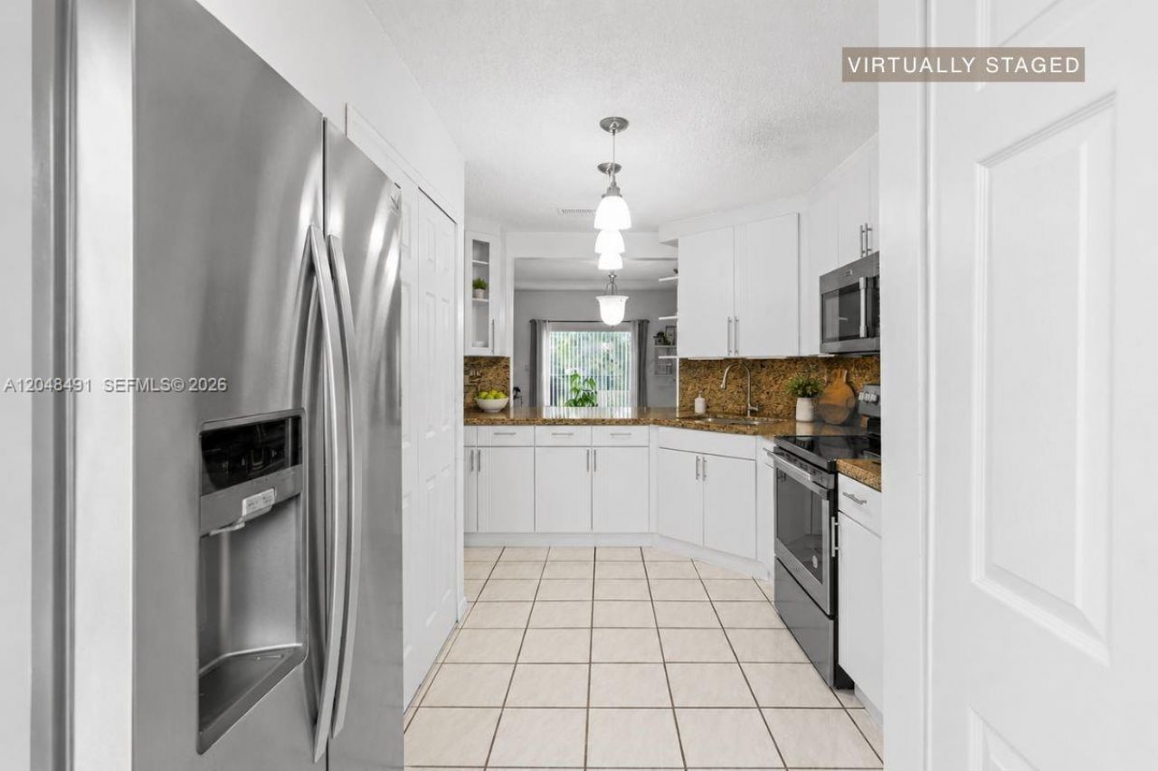 10014 Hammocks Blvd, Unit 204-4, Miami, FL 33196 Photo