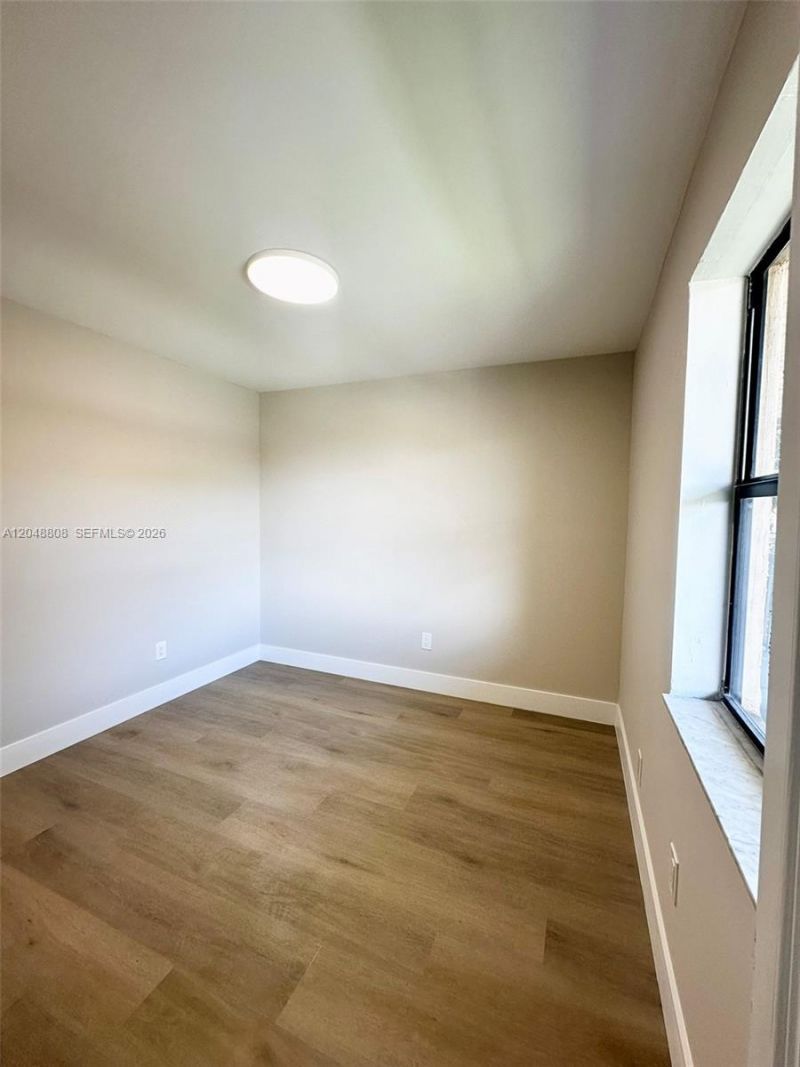 2540 W 67th Pl, Unit 202-28, Hialeah, FL 33016 Photo