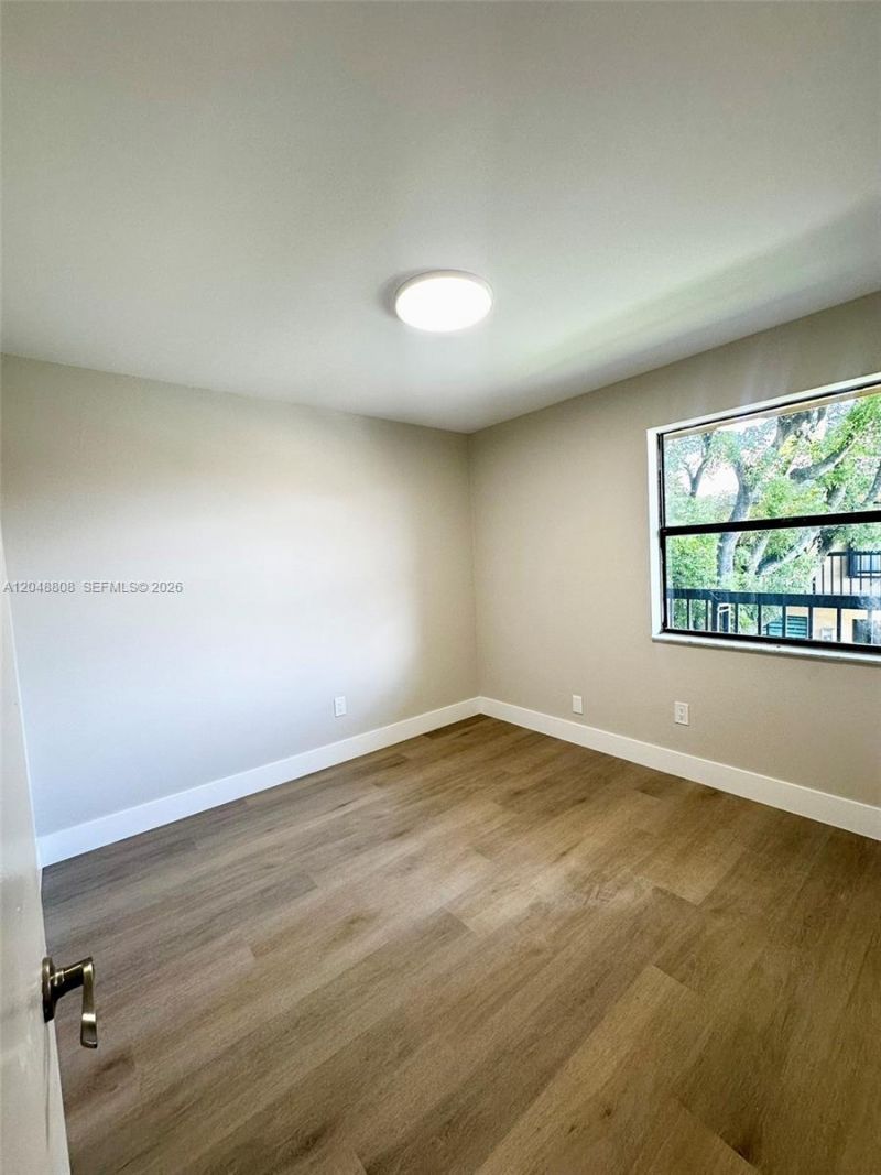 2540 W 67th Pl, Unit 202-28, Hialeah, FL 33016 Photo