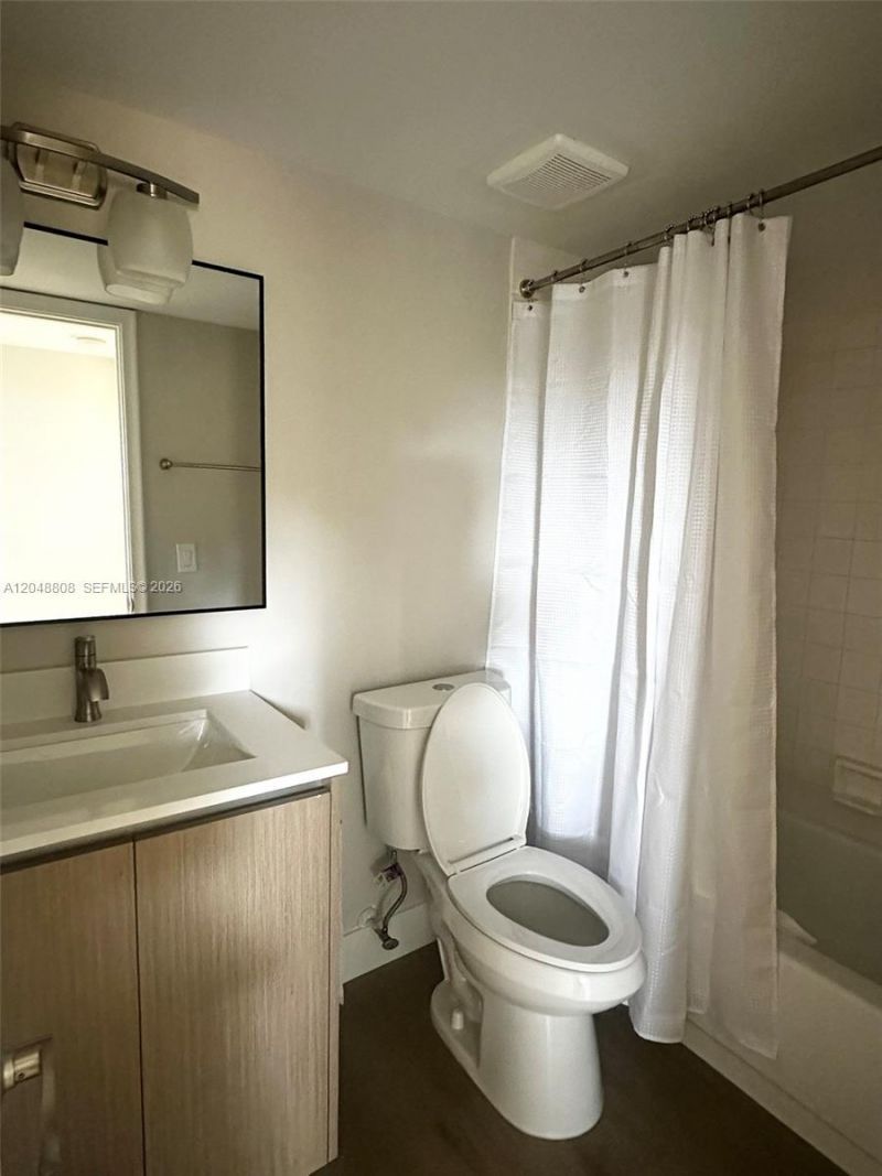 2540 W 67th Pl, Unit 202-28, Hialeah, FL 33016 Photo