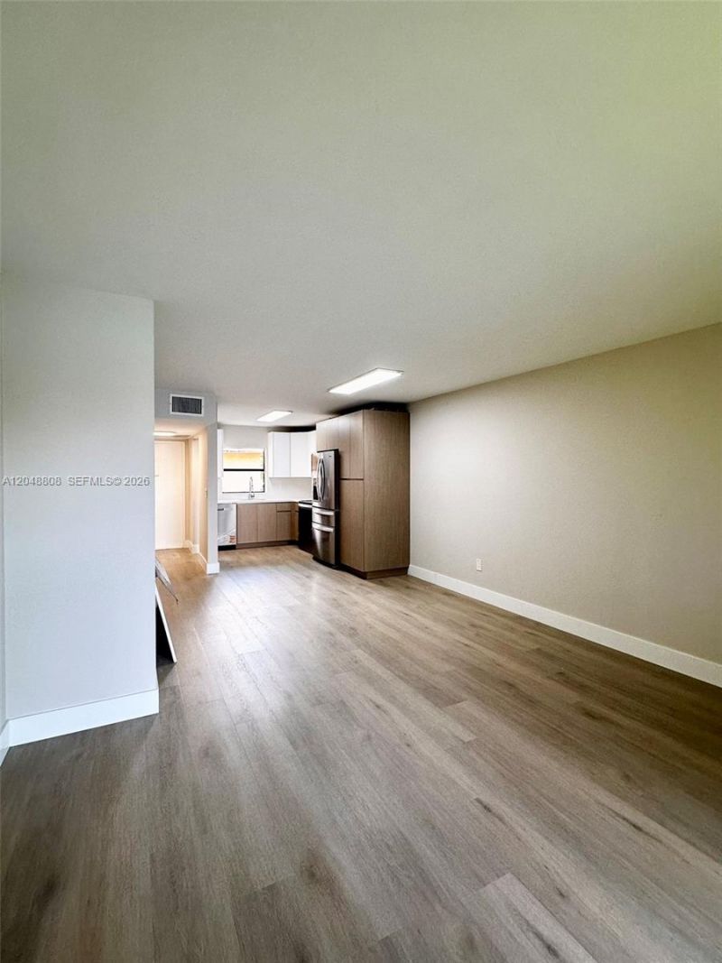 2540 W 67th Pl, Unit 202-28, Hialeah, FL 33016 Photo