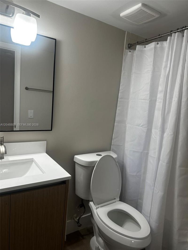 2540 W 67th Pl, Unit 202-28, Hialeah, FL 33016 Photo