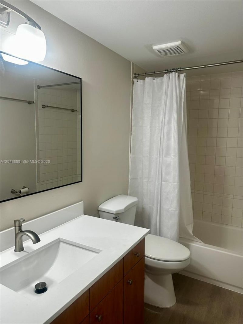 2540 W 67th Pl, Unit 202-28, Hialeah, FL 33016 Photo
