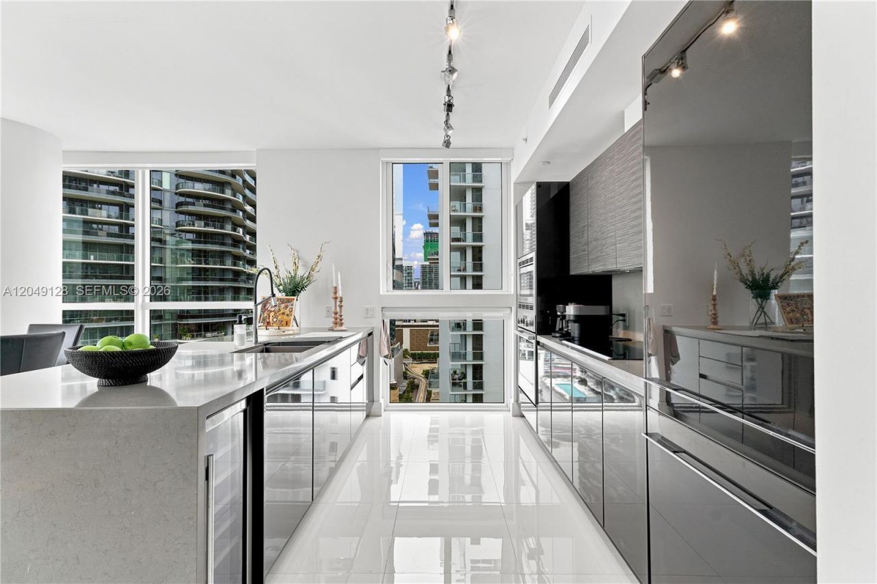 1080 Brickell Ave , Unit 2609, Miami, FL 33131 Photo