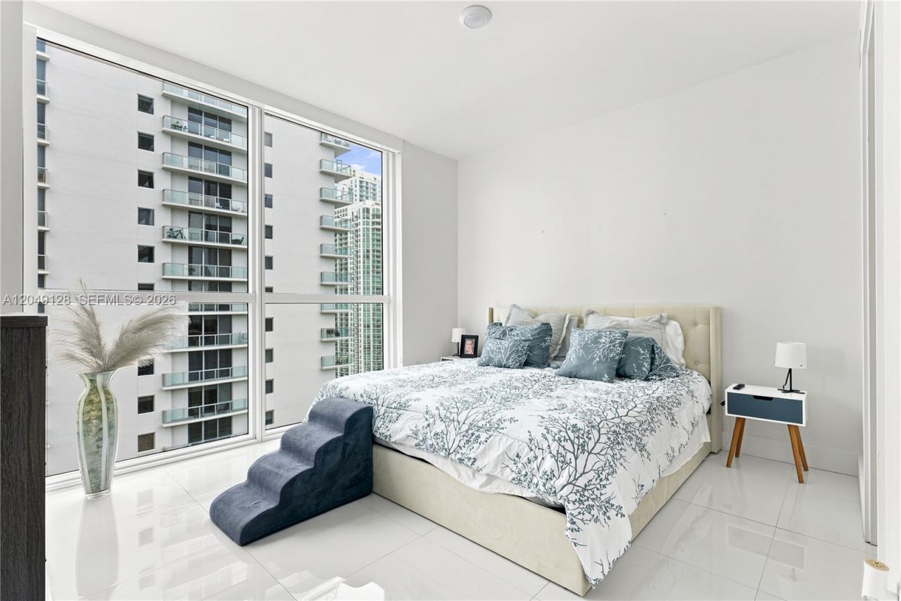 1080 Brickell Ave , Unit 2609, Miami, FL 33131 Photo