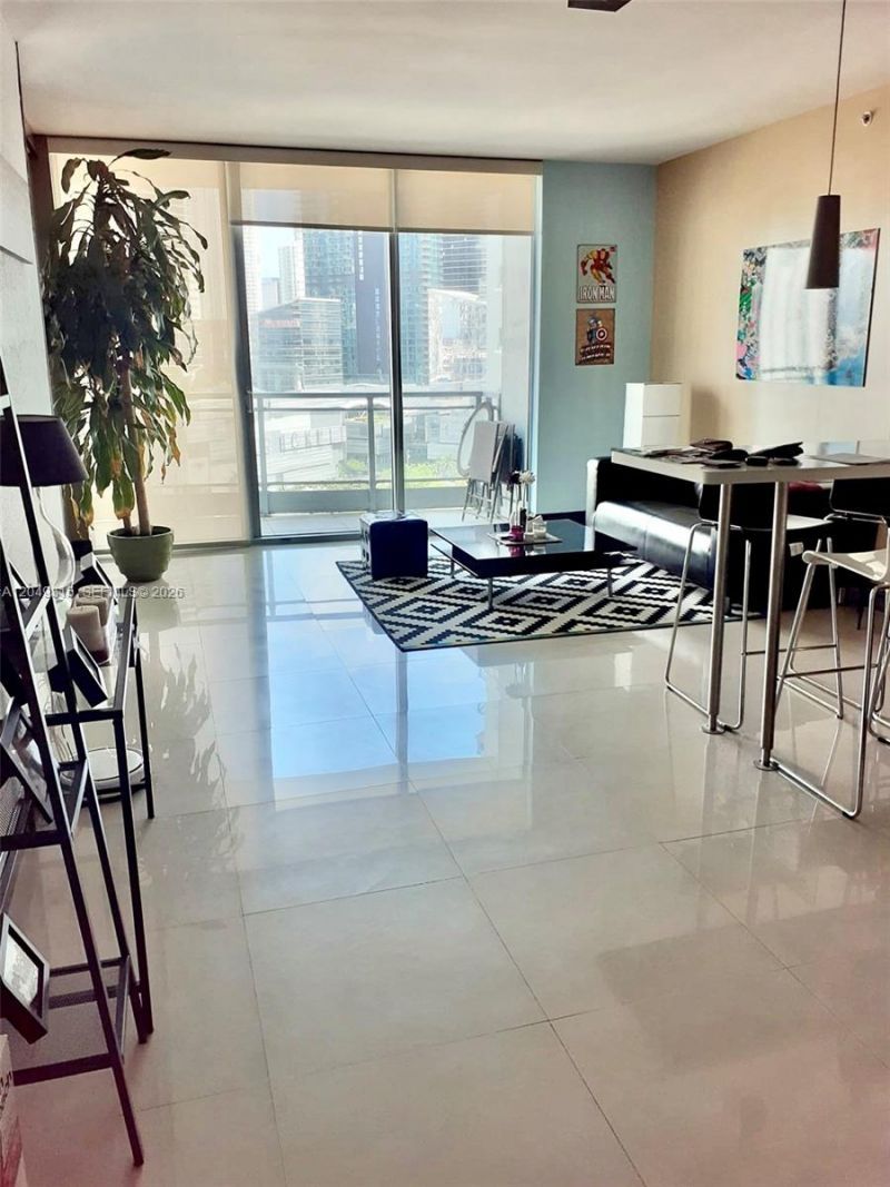 90 SW 3rd St , Unit 1914, Miami, FL 33130 Photo