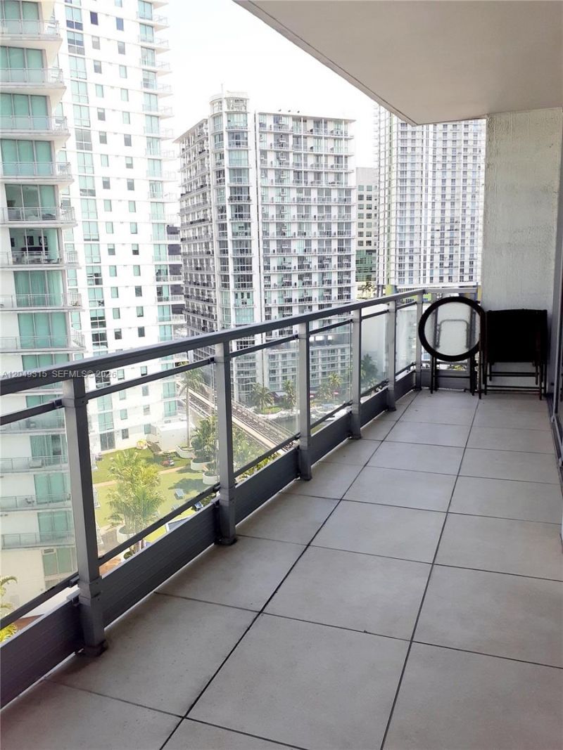 90 SW 3rd St , Unit 1914, Miami, FL 33130 Photo