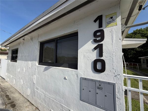 1910 NW 31st St, Unit 2, Miami, FL 33142
