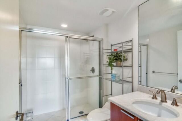 2650 Lake Shore Drive, Unit 2203, West Palm Beach, FL 33404 Photo