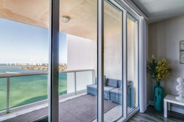 2650 Lake Shore Drive, Unit 2203, West Palm Beach, FL 33404 Photo