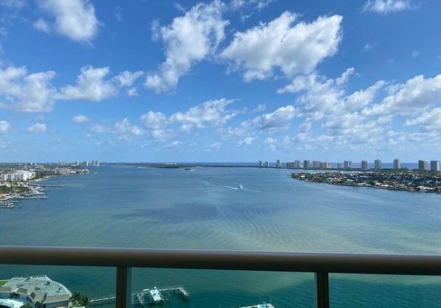 2650 Lake Shore Drive, Unit 2203, West Palm Beach, FL 33404 Photo