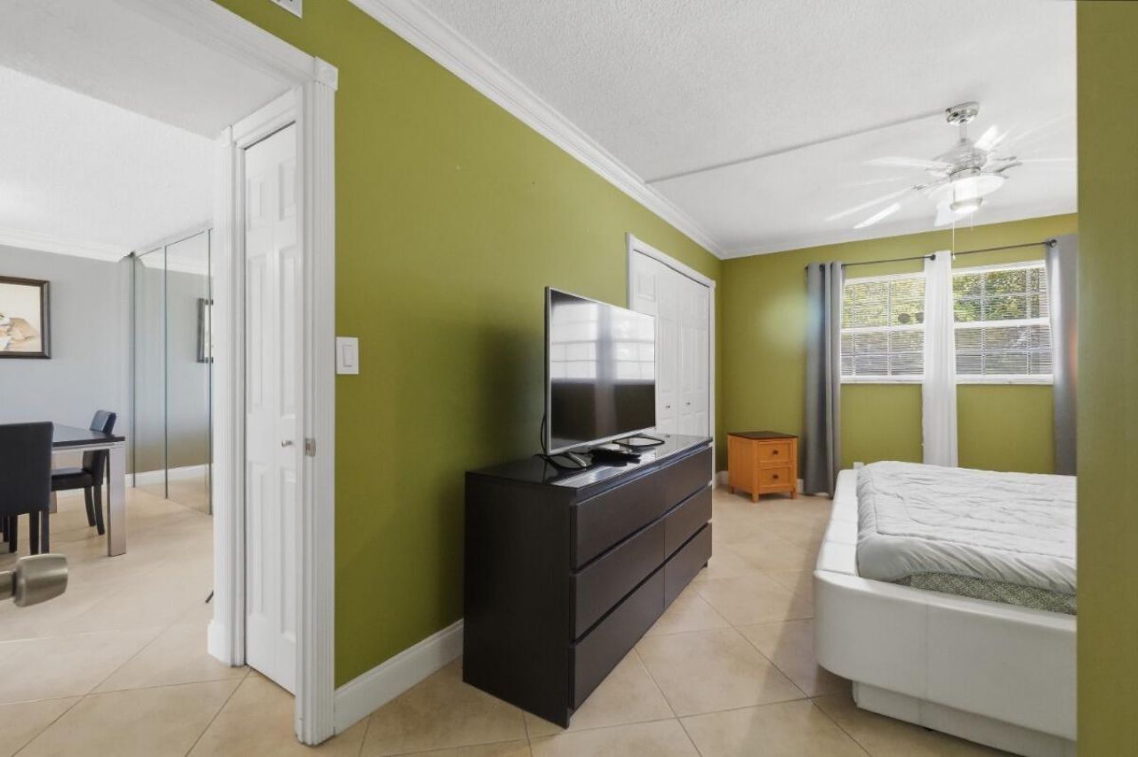 3001 S Palm Aire Drive, Unit 206, Pompano Beach, FL 33069 Photo