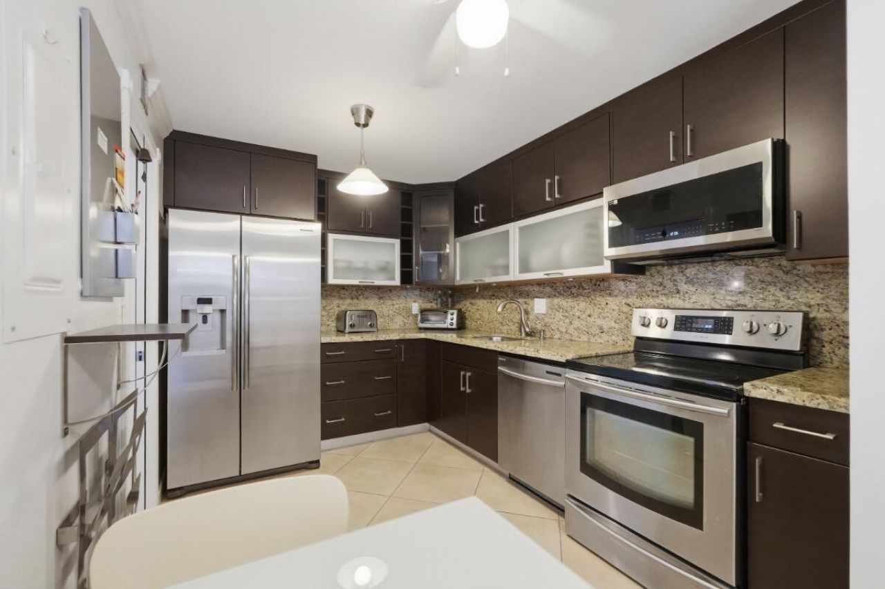 3001 S Palm Aire Drive, Unit 206, Pompano Beach, FL 33069 Photo