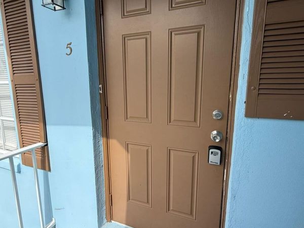 4951 Wedgewood Way, Unit 5, West Palm Beach, FL 33417