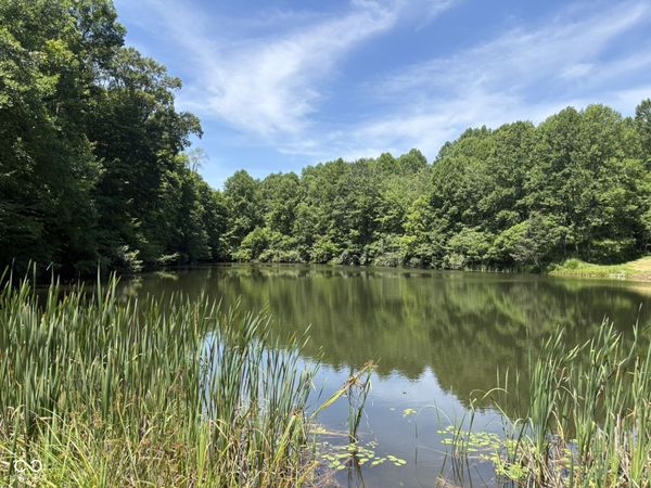 9713 E Birch Road , Bloomfield, IN 47424