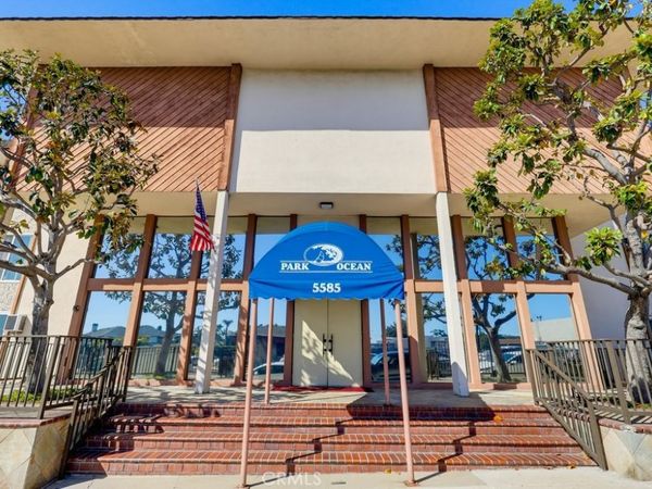 5585 E Pacific Coast Highway E, Unit 107, Long Beach, CA 90804