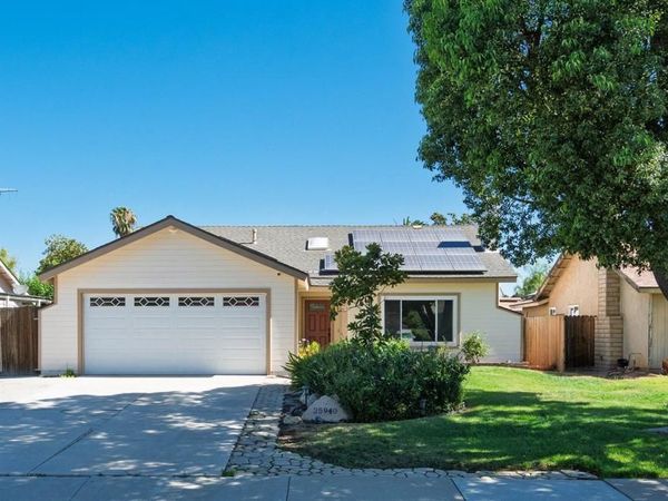25940 White Wood Circle, Moreno Valley, CA 92553