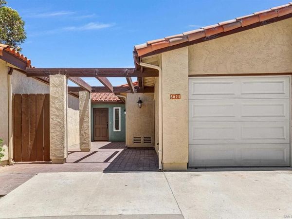6821 Fashion Hills Blvd, San Diego, CA 92111
