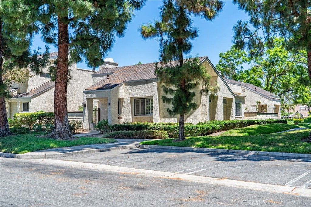 31 Claret, Irvine, CA 92614 Main Photo