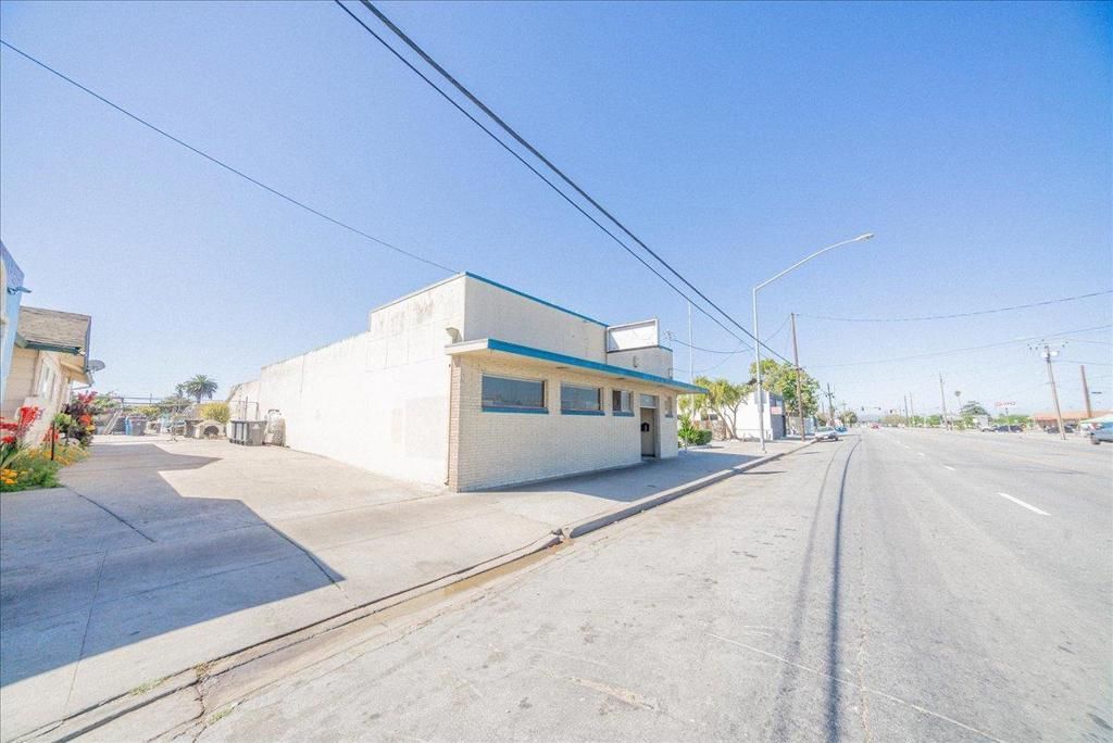 240 Williams Road, Salinas, CA 93905 Main Photo