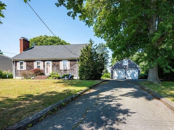 33 Terry Dr, Dartmouth, MA 02748