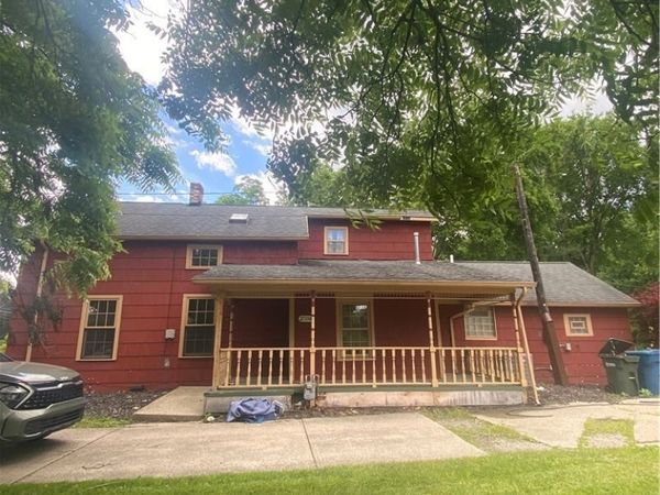 27158 Cook Road , Olmsted Twp, OH 44138