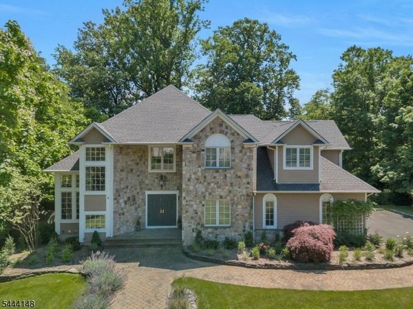 18 BAYVIEW TERRACE, Green Brook, NJ 08812