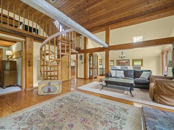 307 County Road 579, Bethlehem, NJ 08802