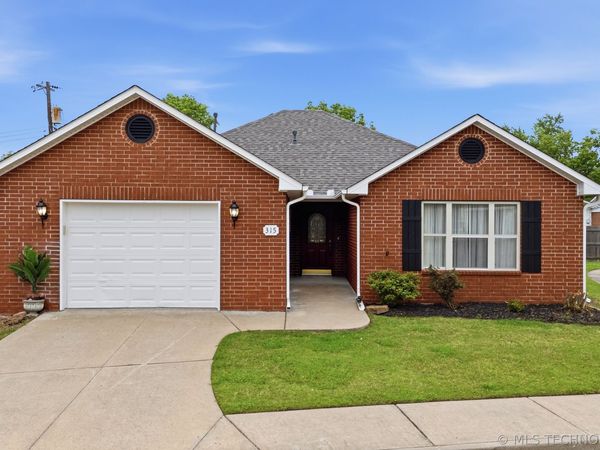 315 Savannah Park Street , Pryor, OK 74361
