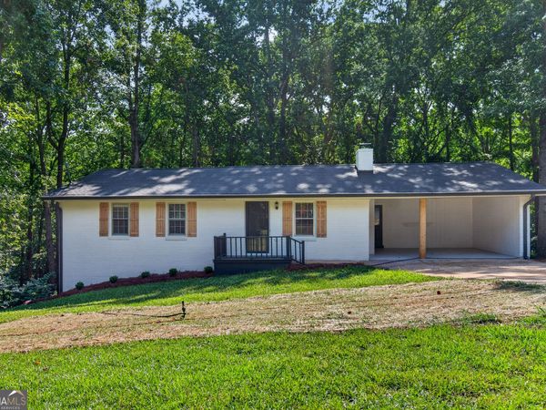 126 N Lake Drive, Lagrange, GA 30240