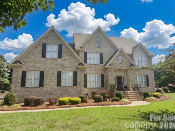105 Mandarin Drive, Mooresville, NC 28117