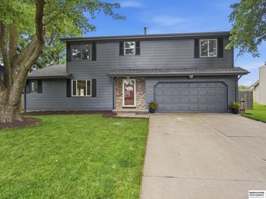 11752 Raleigh Drive, Omaha, NE 68164