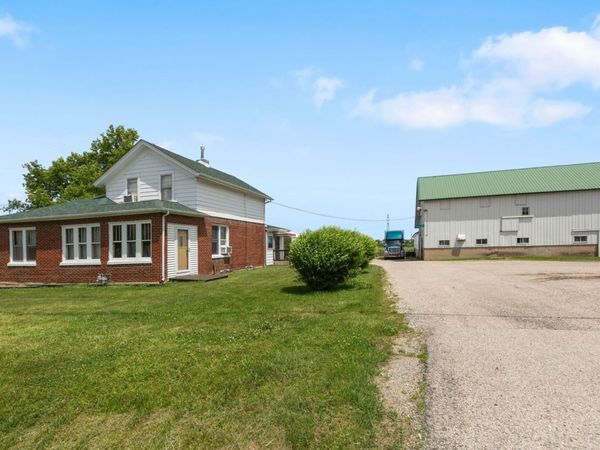 39525 N Delany Road , Wadsworth, IL 60083