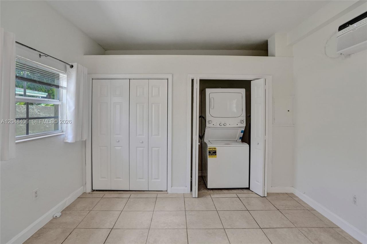 1012 NE 17th Ct , Unit 2, Fort Lauderdale, FL 33305 Photo