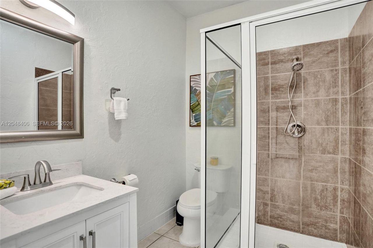 1012 NE 17th Ct , Unit 2, Fort Lauderdale, FL 33305 Photo